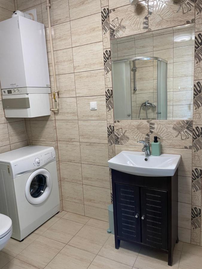 Komfortowe Studio 52 M2 W Centrum Grojca Grojec  Exterior foto