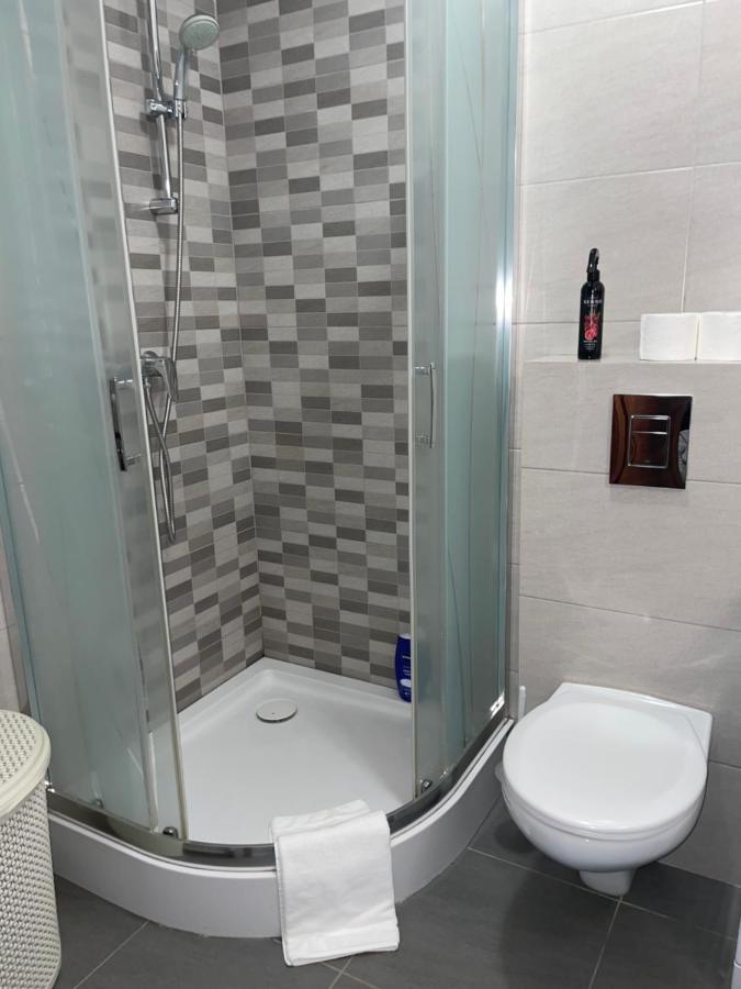 Komfortowe Studio 52 M2 W Centrum Grojca Grojec  Exterior foto